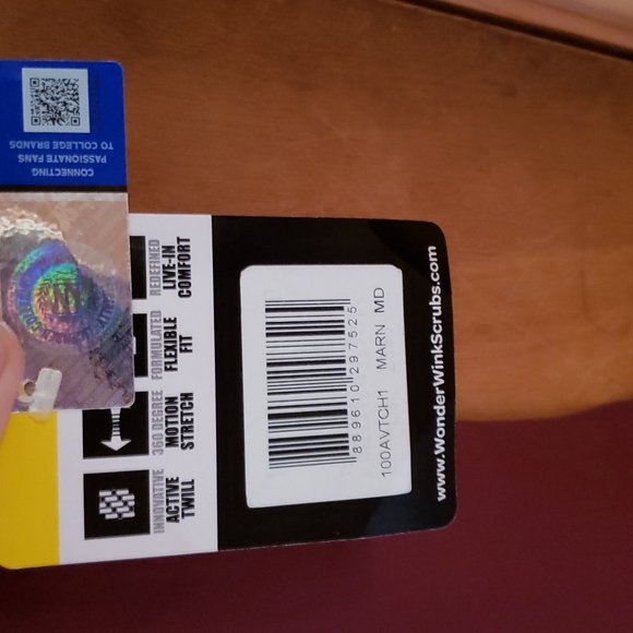 Wonder Work scrub top - Picture 4 of 4